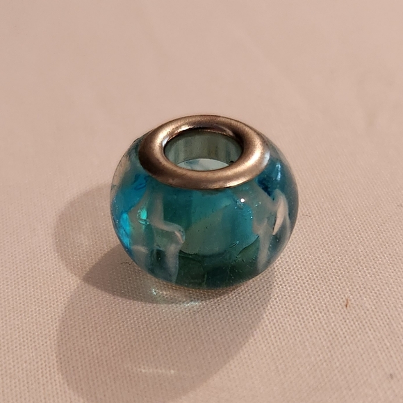 Five assorted Kohl's Individuality Beads Light Blue Silver - Picture 2 of 5